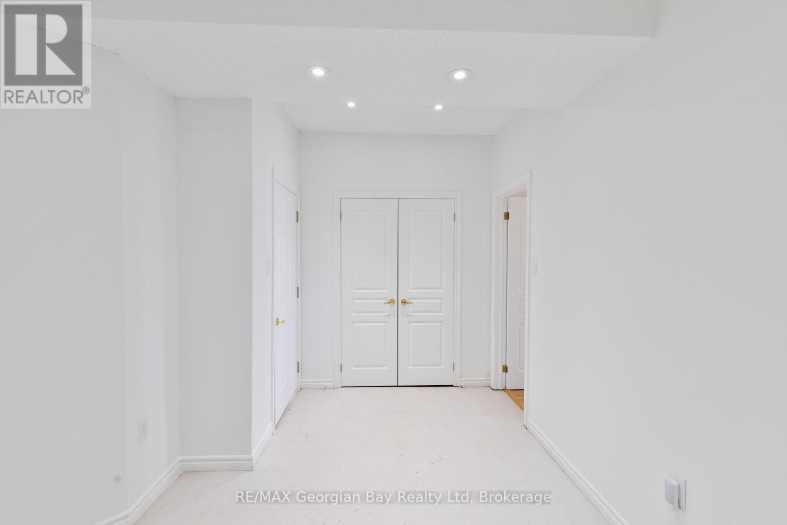 Photo 43 of 369 Aberdeen Boulevard, Midland ON