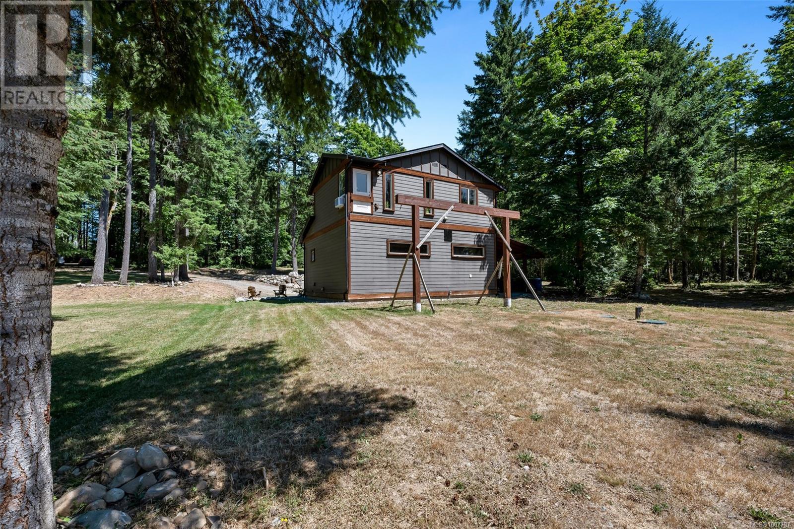 Photo 2 of 4379 Irvine Dr, Duncan BC