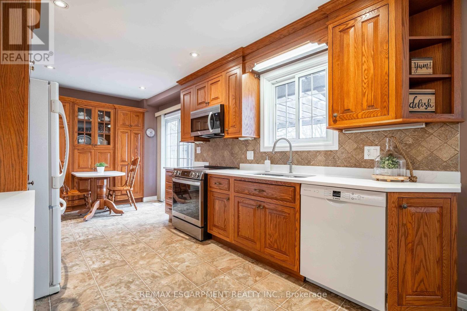 Photo 3 of 278 Morrison Drive, Haldimand ON