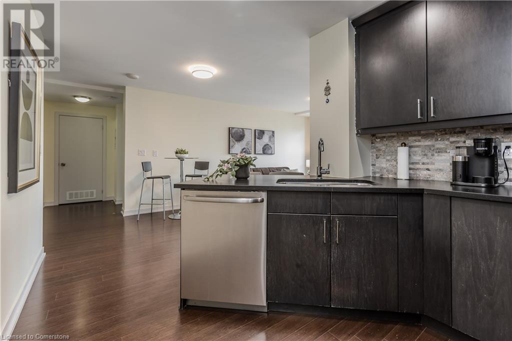 Photo 14 of 551 Maple Avenue Unit 814, Burlington ON