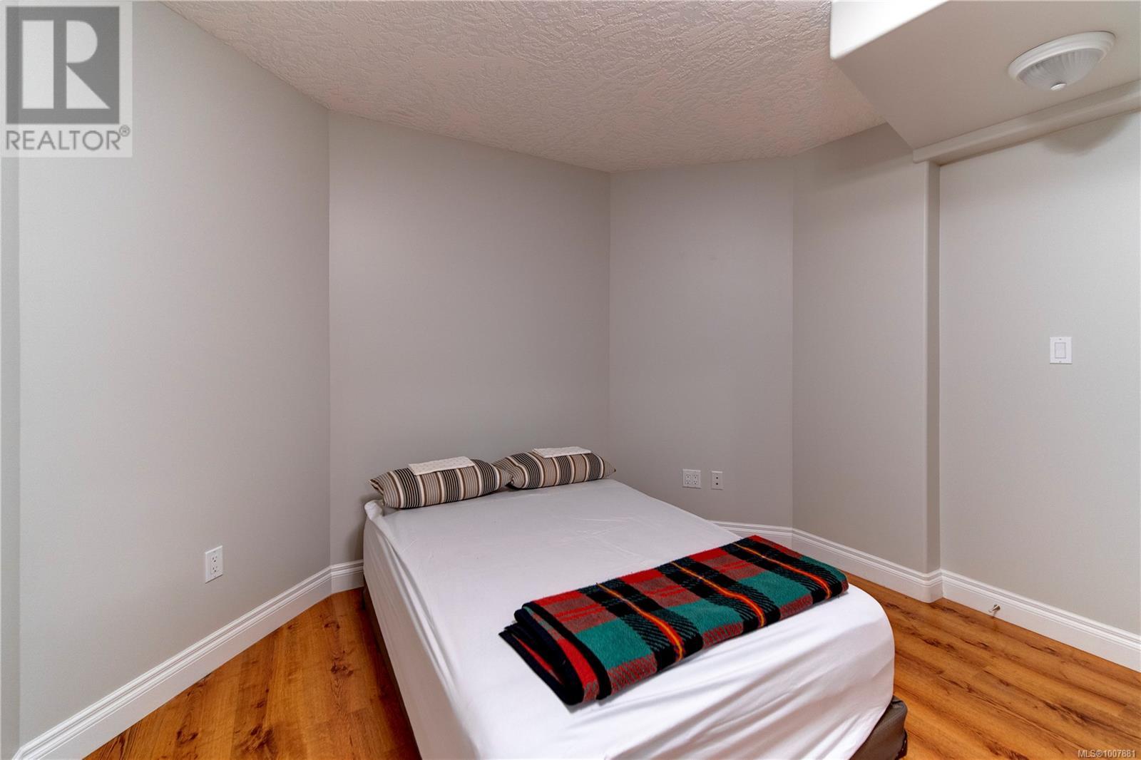 Photo 2 of 108 1645 Narissa Rd, Sooke BC