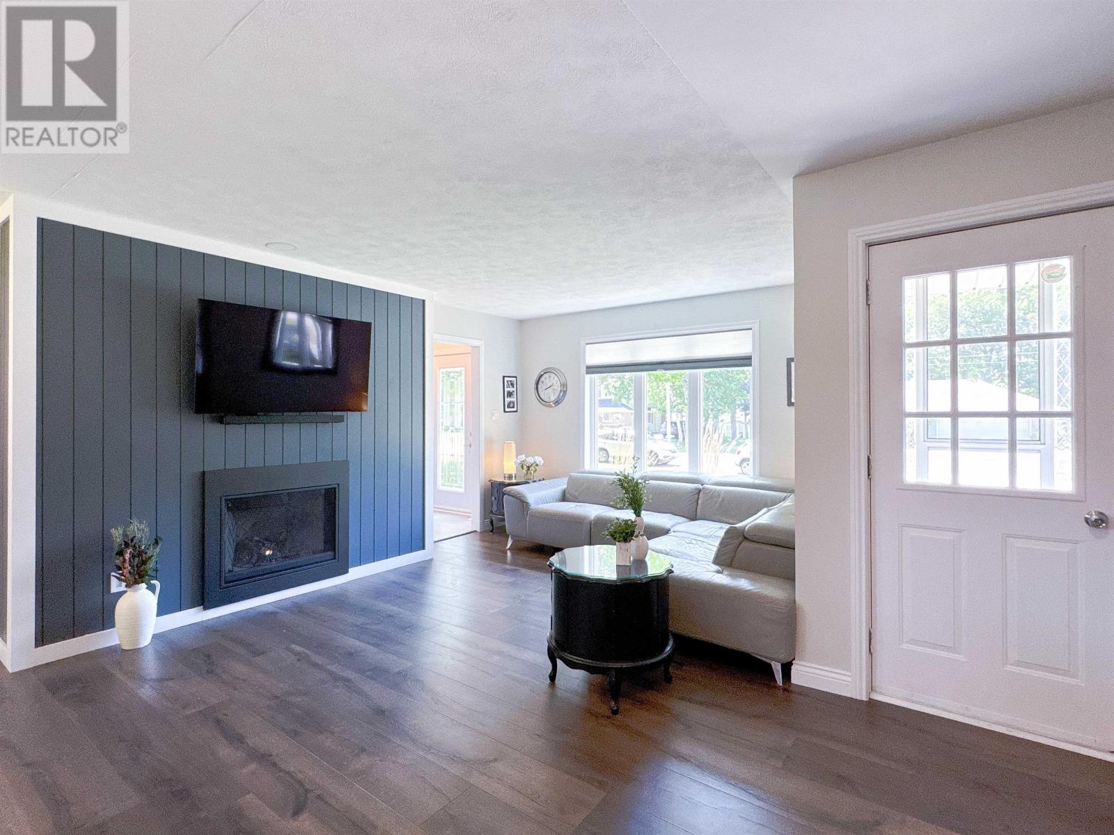 Single Family House for Sale in  Nottingham Avenue Sherwood 