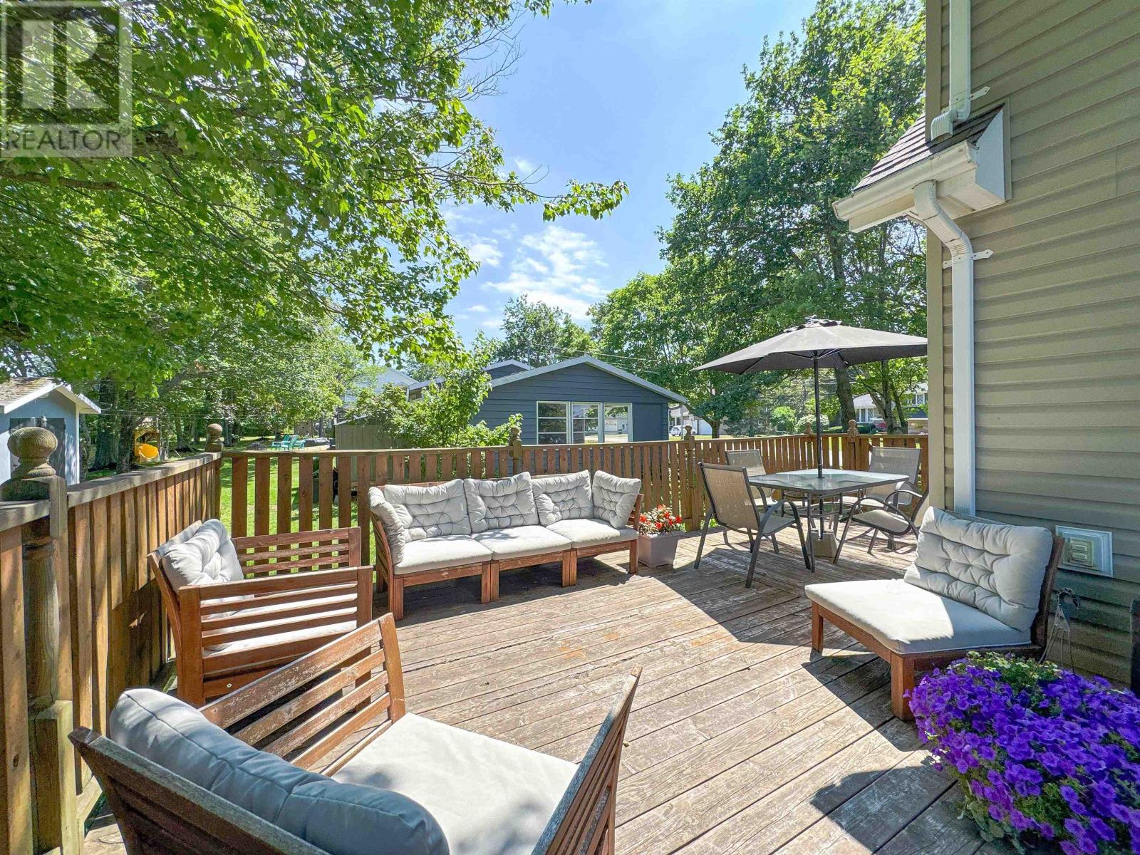 Single Family House for Sale in  Nottingham Avenue Sherwood 