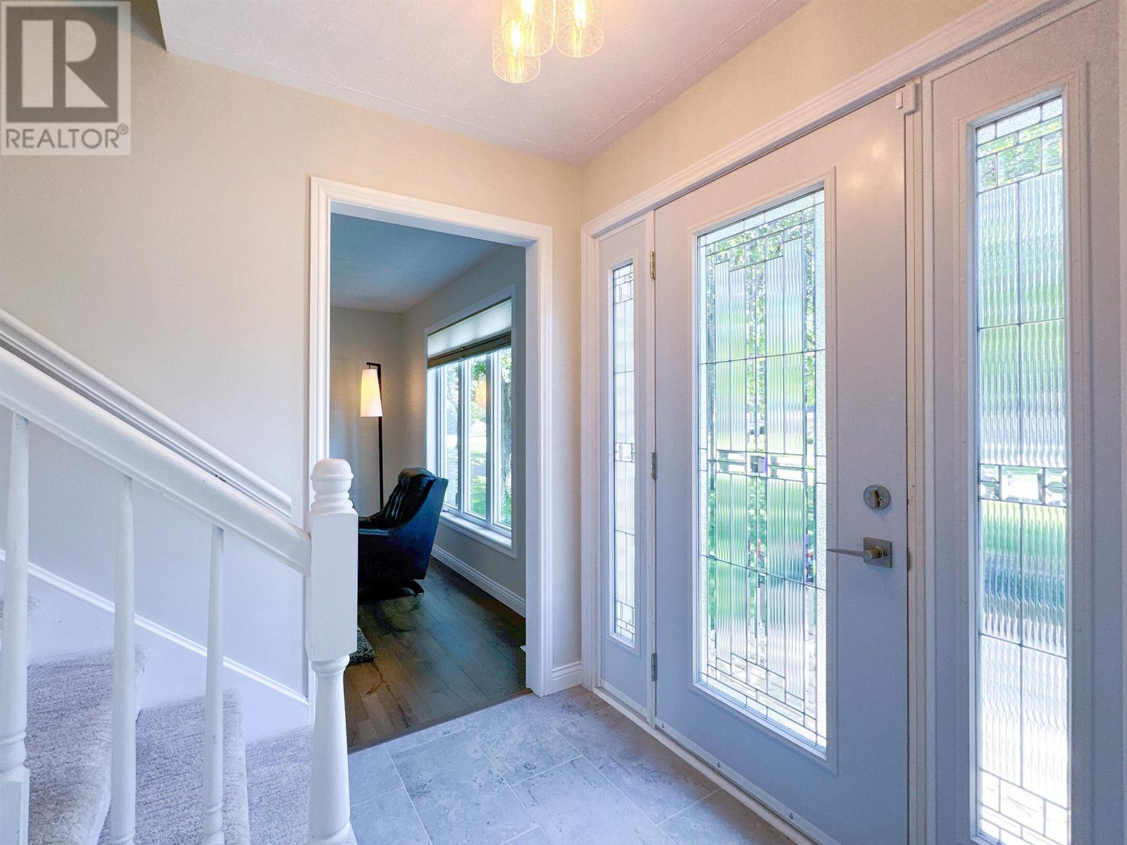 Single Family House for Sale in  Nottingham Avenue Sherwood 