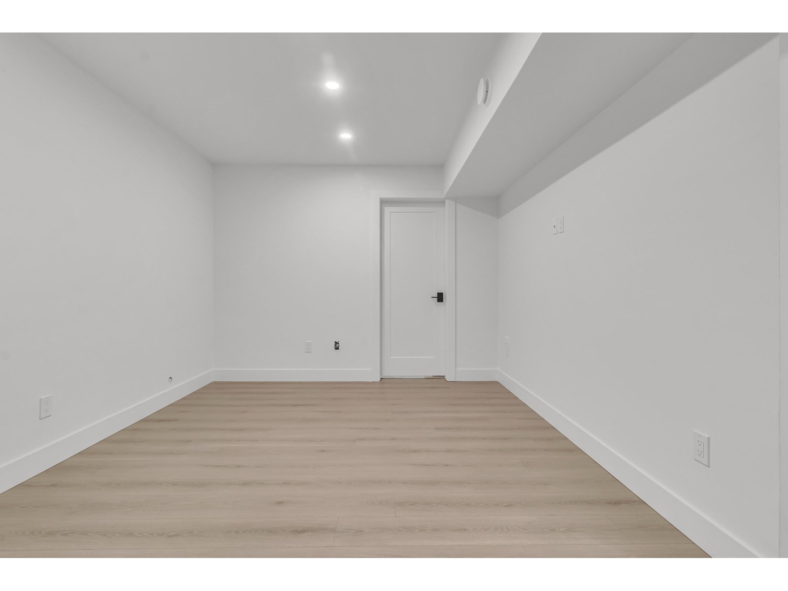Photo 27 of 7020 205 Street, Langley BC