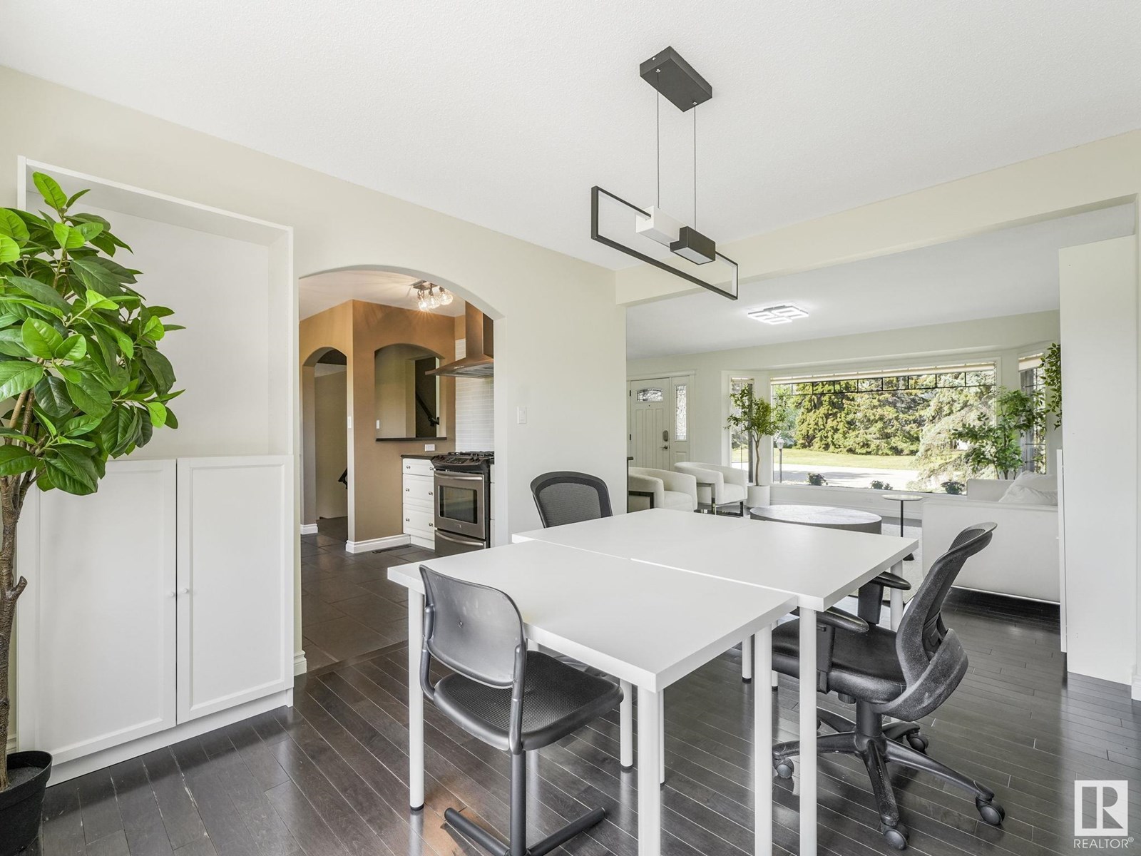 Photo 13 of 123 Fairway Dr Nw, Edmonton AB