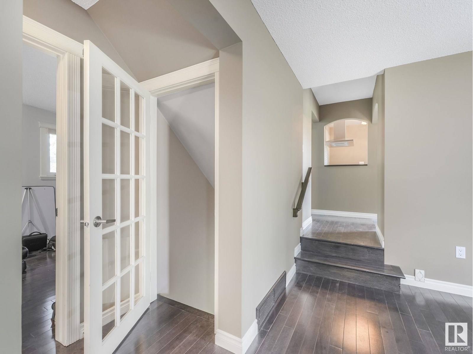 Photo 29 of 123 Fairway Dr Nw, Edmonton AB