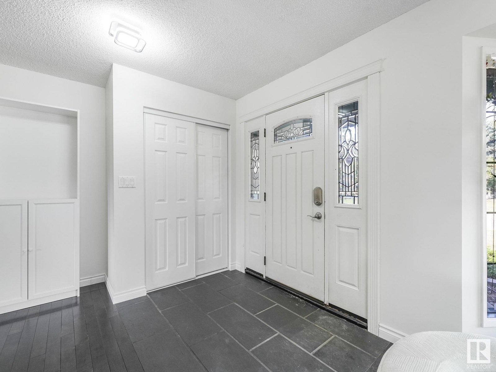 Photo 8 of 123 Fairway Dr Nw, Edmonton AB