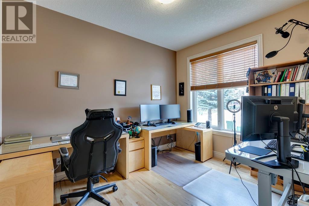 Single Family House for Sale in  Evergreen Drive SW Evergreen Calgary 
