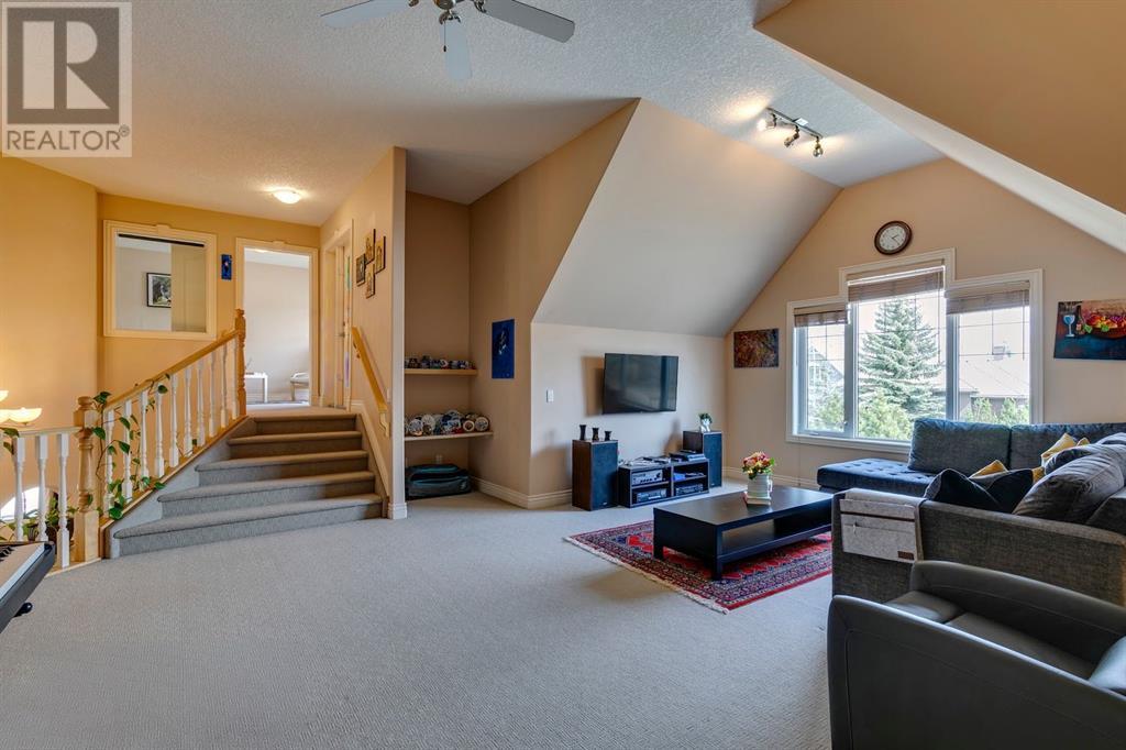 Single Family House for Sale in  Evergreen Drive SW Evergreen Calgary 