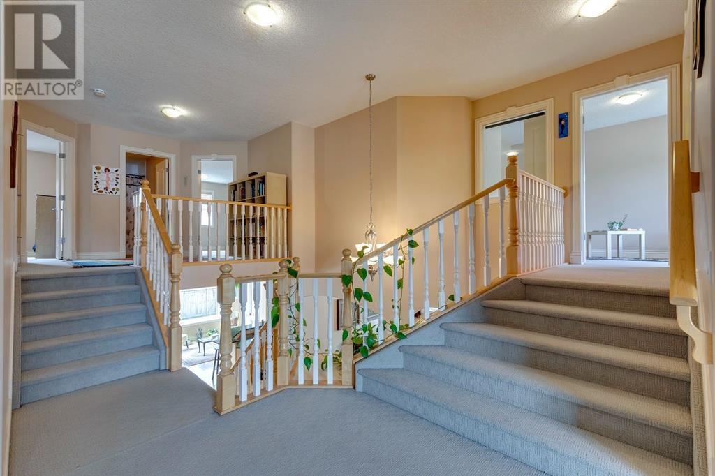 Single Family House for Sale in  Evergreen Drive SW Evergreen Calgary 