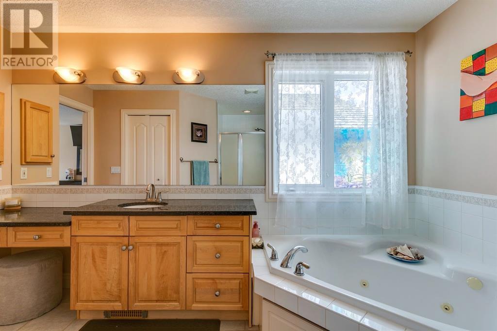 Single Family House for Sale in  Evergreen Drive SW Evergreen Calgary 