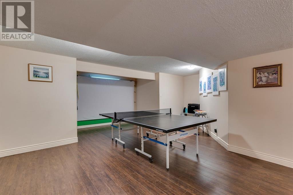 Single Family House for Sale in  Evergreen Drive SW Evergreen Calgary 