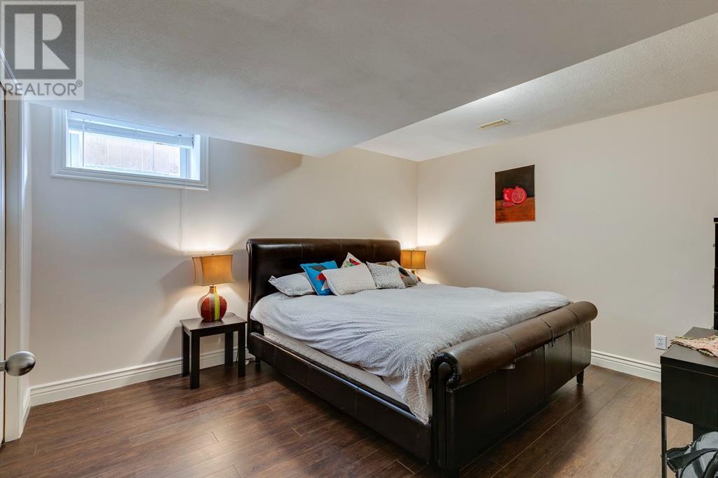 Single Family House for Sale in  Evergreen Drive SW Evergreen Calgary 
