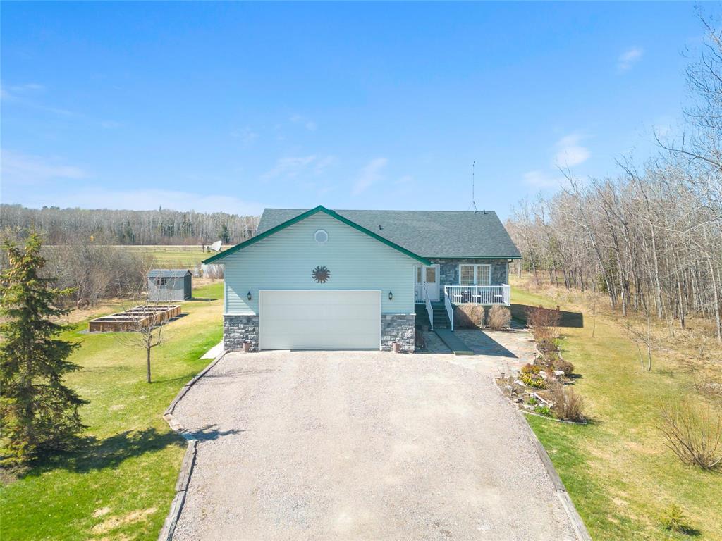 Photo 1 of 36 Grand Pines Drive, Traverse Bay MB