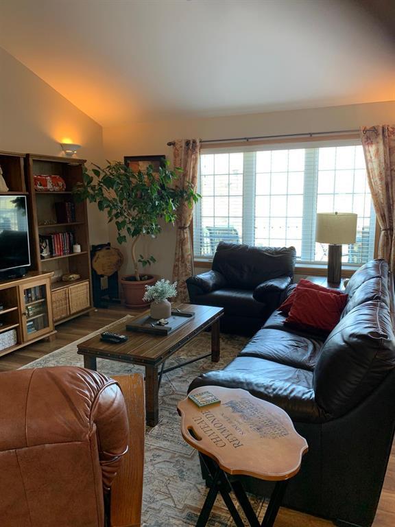 Photo 11 of 36 Grand Pines Drive, Traverse Bay MB