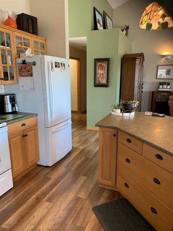 Photo 14 of 36 Grand Pines Drive, Traverse Bay MB