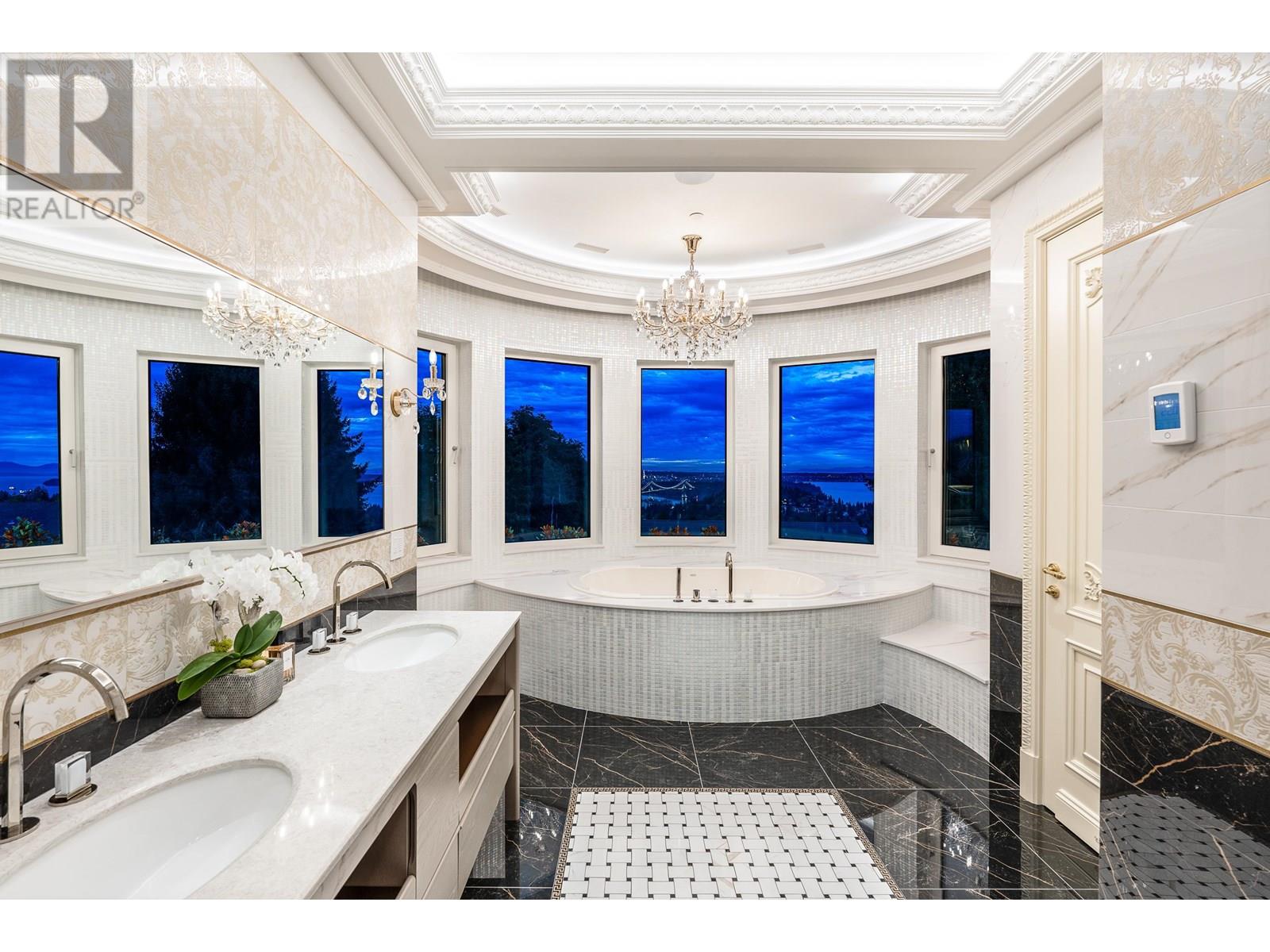 839 EYREMOUNT DRIVE, West Vancouver