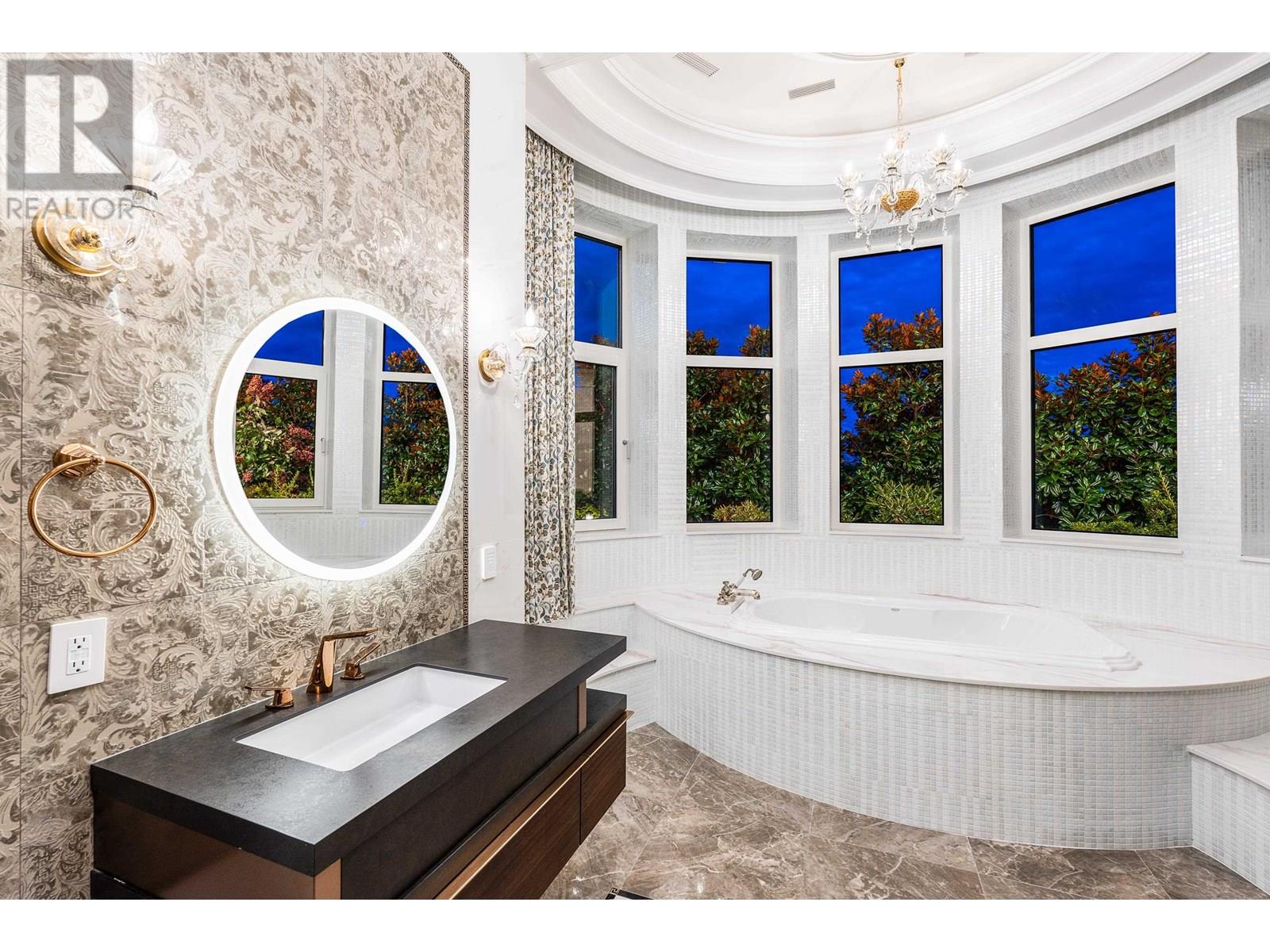 839 EYREMOUNT DRIVE, West Vancouver