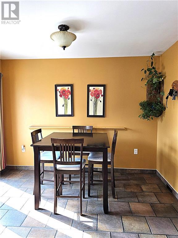 Photo 16 of 32 Carter Crescent, Orillia ON