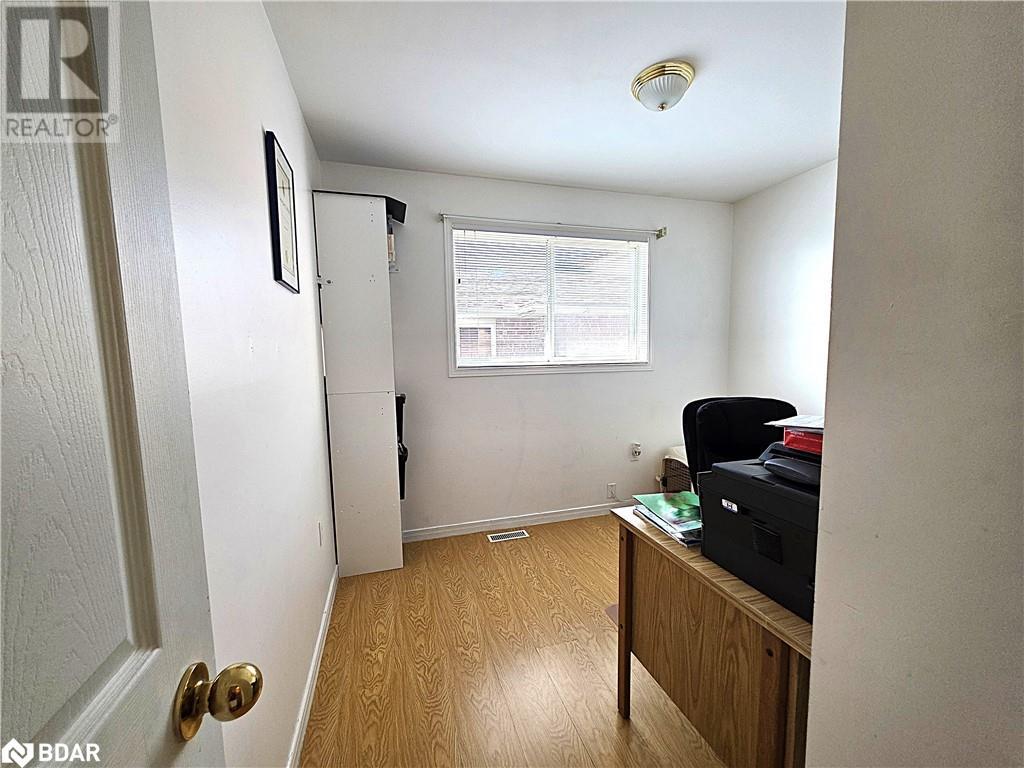 Photo 26 of 32 Carter Crescent, Orillia ON