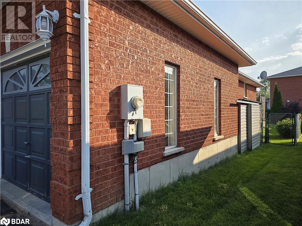 Photo 44 of 32 Carter Crescent, Orillia ON