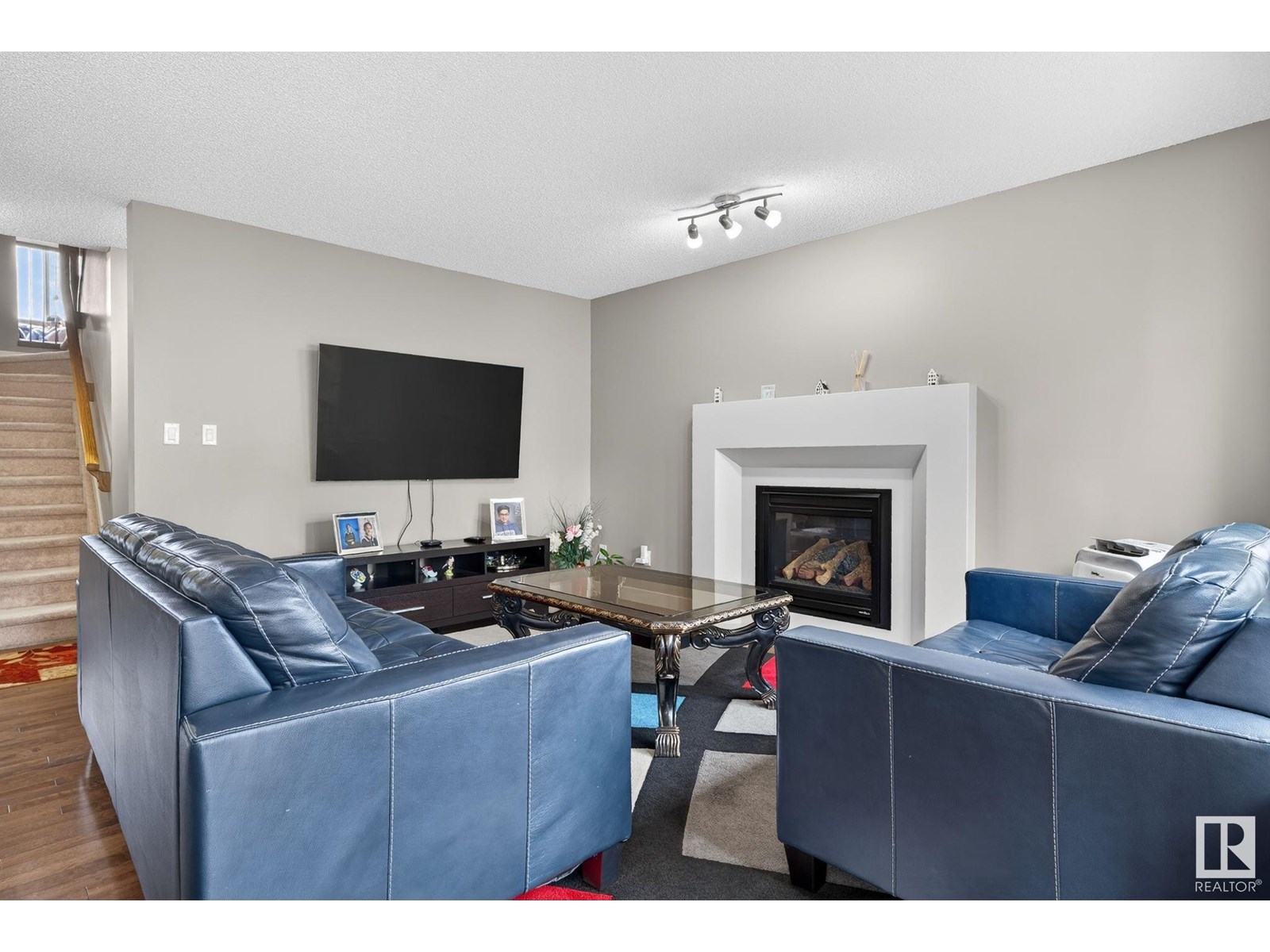 Photo 13 of 6811 19 Av Sw Sw, Edmonton AB