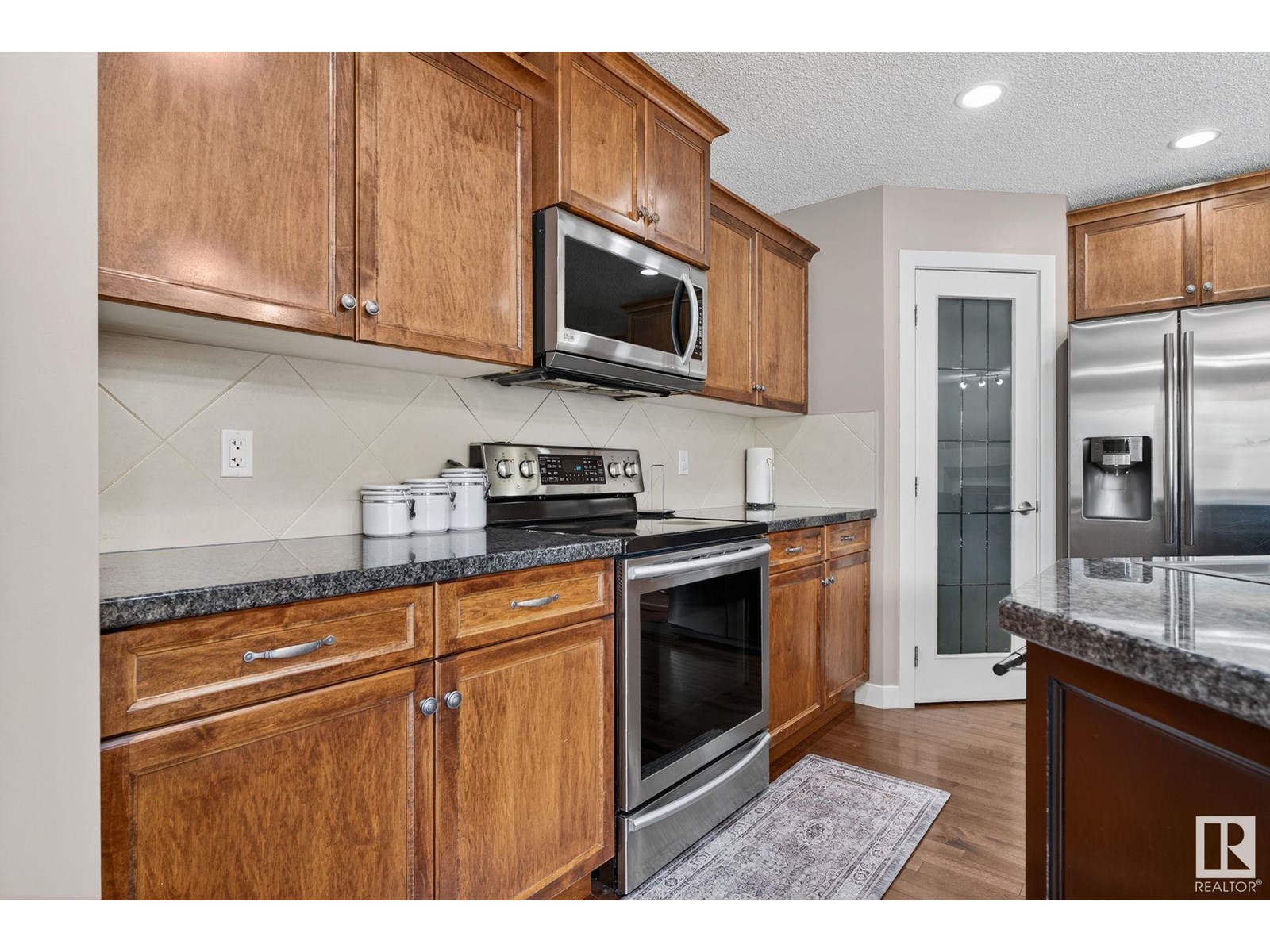 Photo 21 of 6811 19 Av Sw Sw, Edmonton AB