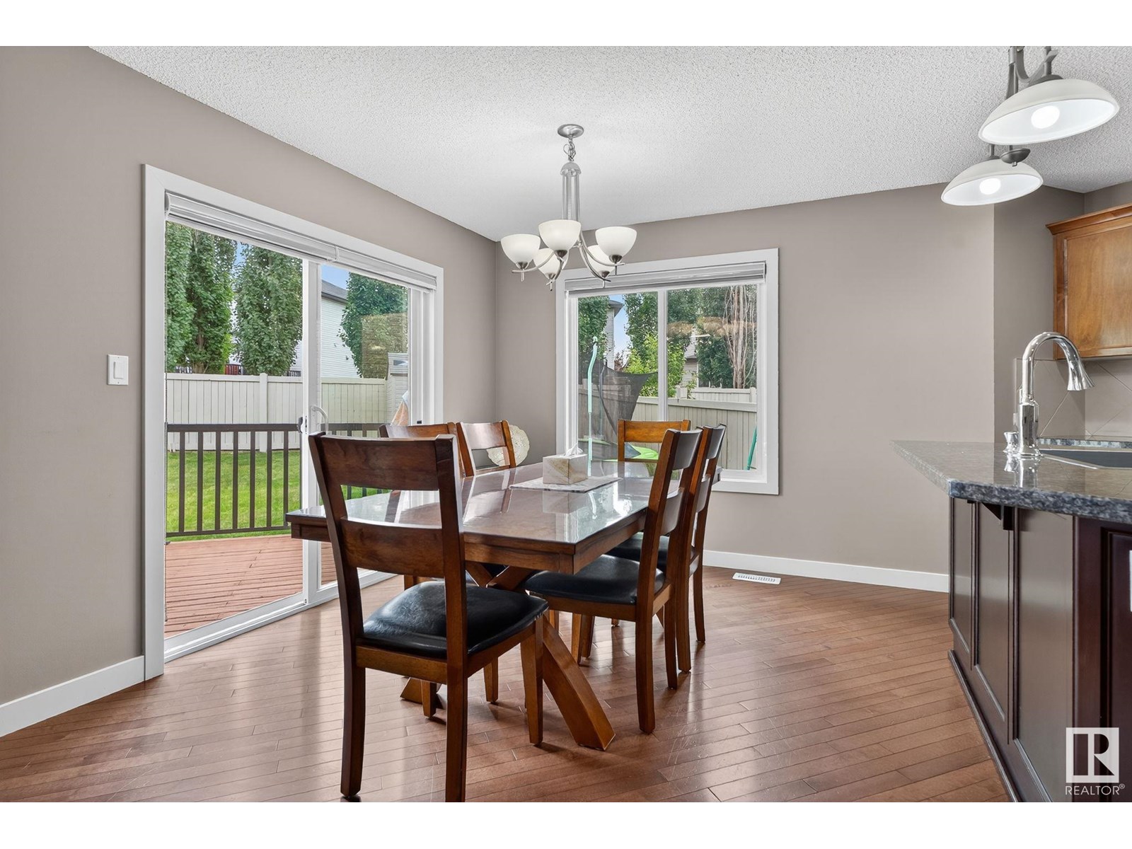 Photo 25 of 6811 19 Av Sw Sw, Edmonton AB