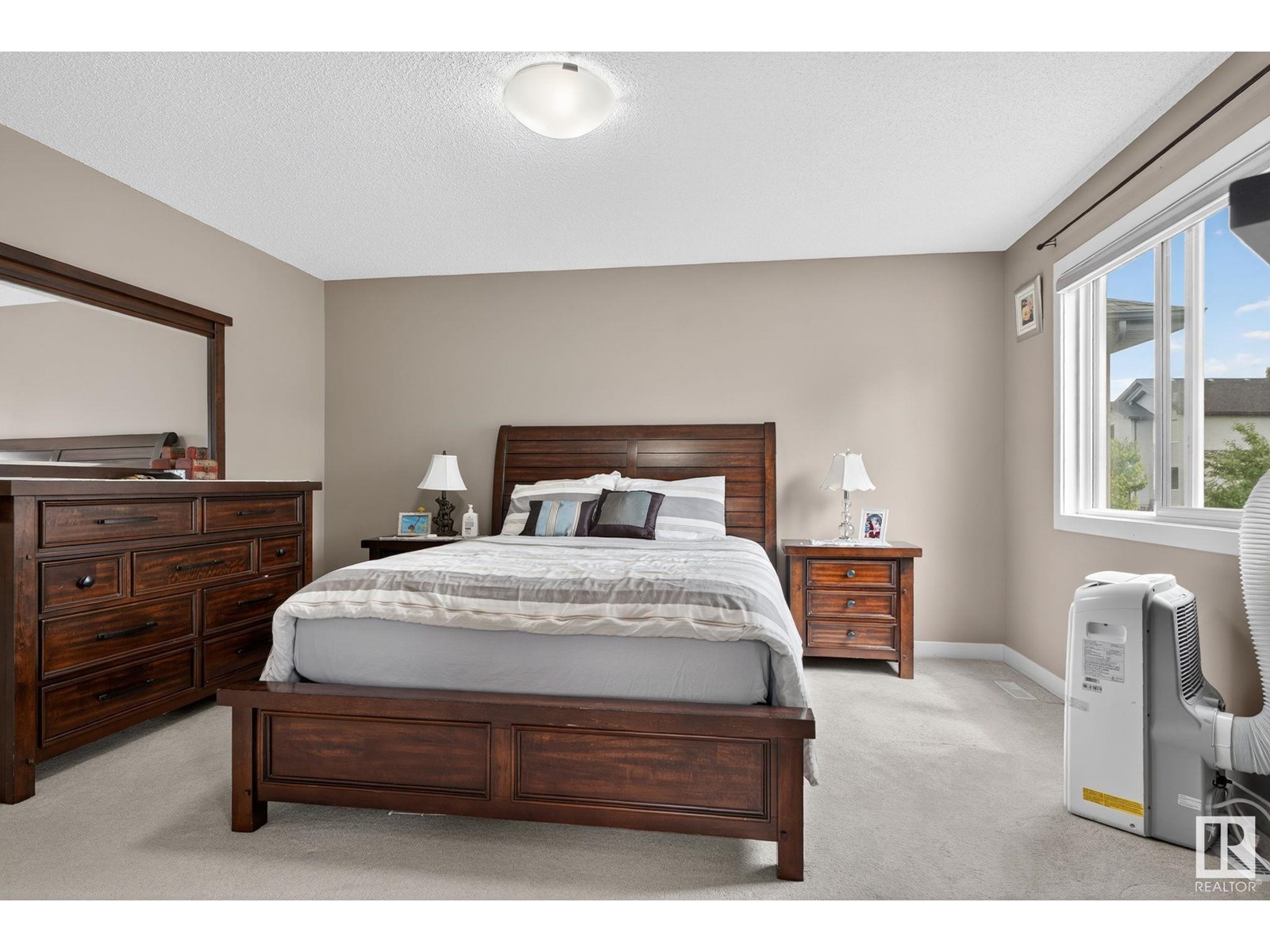 Photo 41 of 6811 19 Av Sw Sw, Edmonton AB