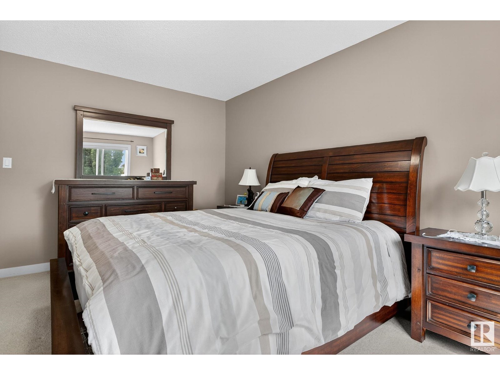 Photo 35 of 6811 19 Av Sw Sw, Edmonton AB