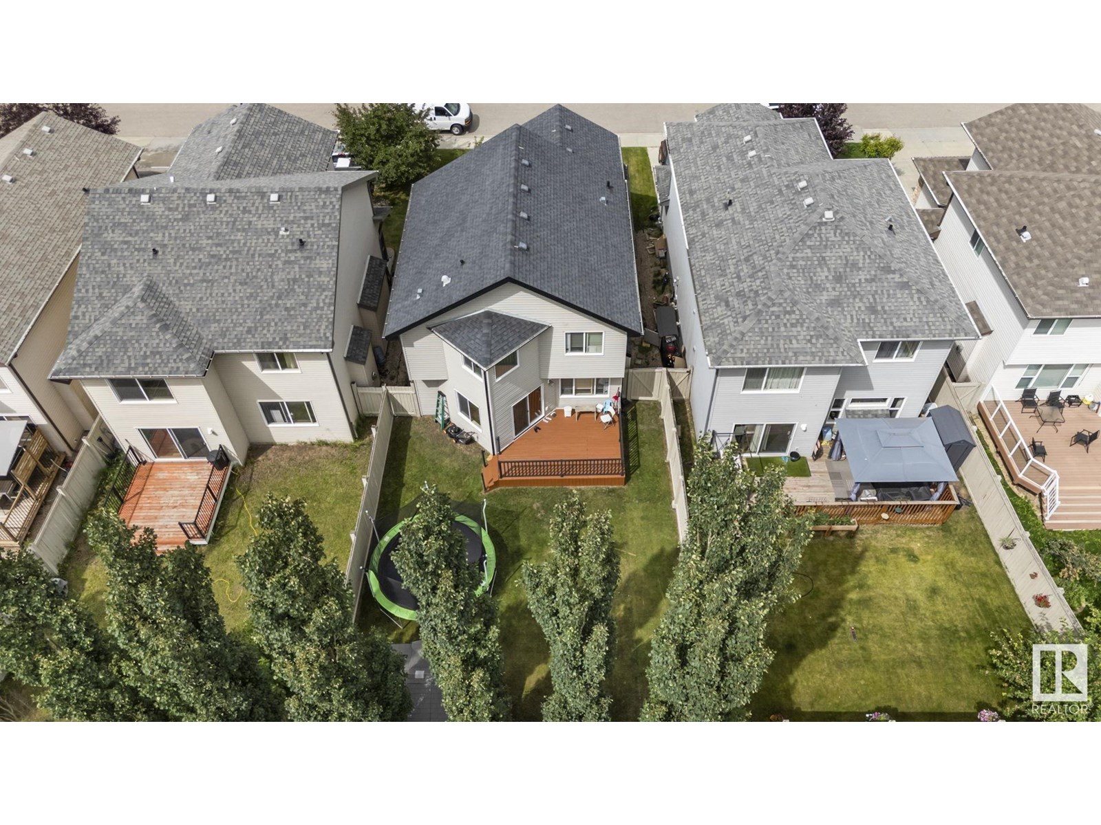 Photo 6 of 6811 19 Av Sw Sw, Edmonton AB
