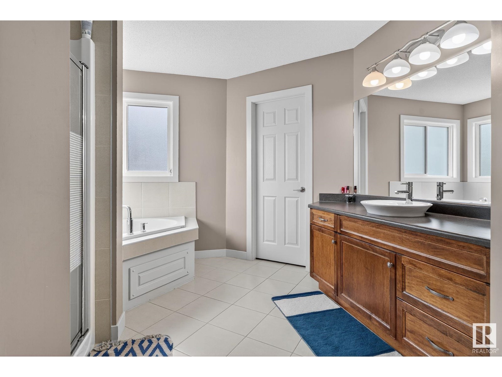 Photo 36 of 6811 19 Av Sw Sw, Edmonton AB