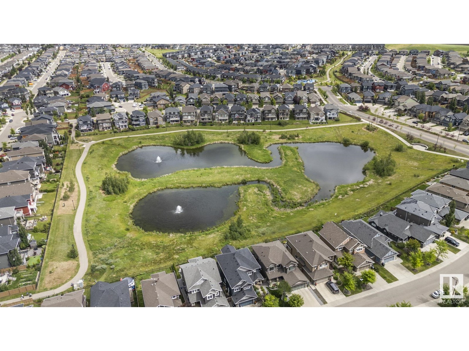 Photo 8 of 6811 19 Av Sw Sw, Edmonton AB