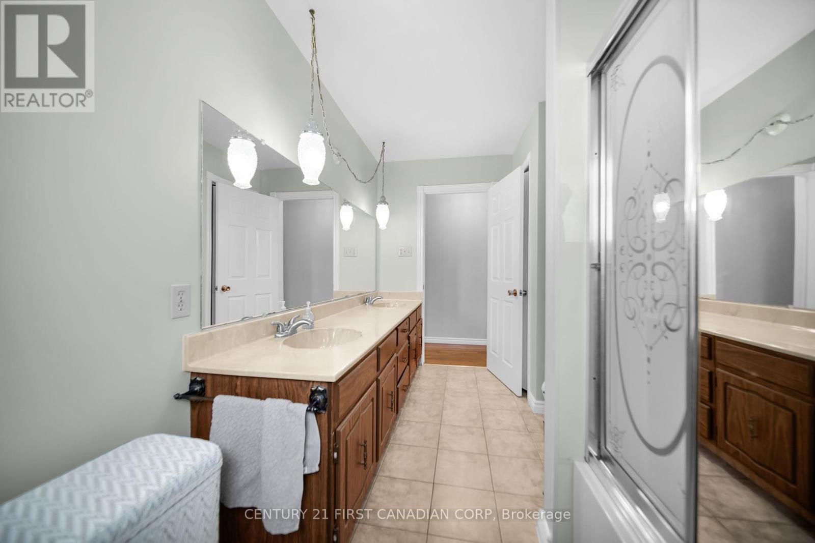 Photo 21 of 10016 Graham Road, West Elgin ON