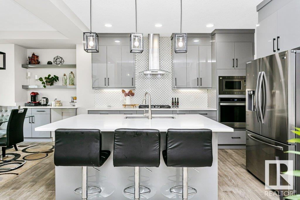 Photo 11 of 20916 131 Av Nw Nw, Edmonton AB