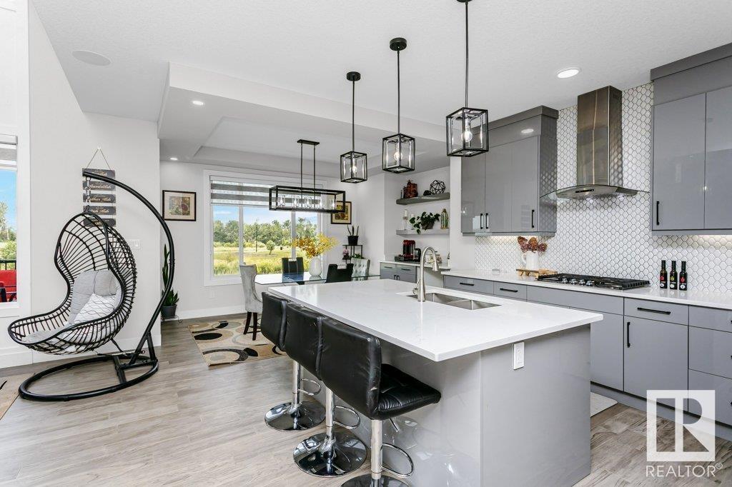 Photo 8 of 20916 131 Av Nw Nw, Edmonton AB
