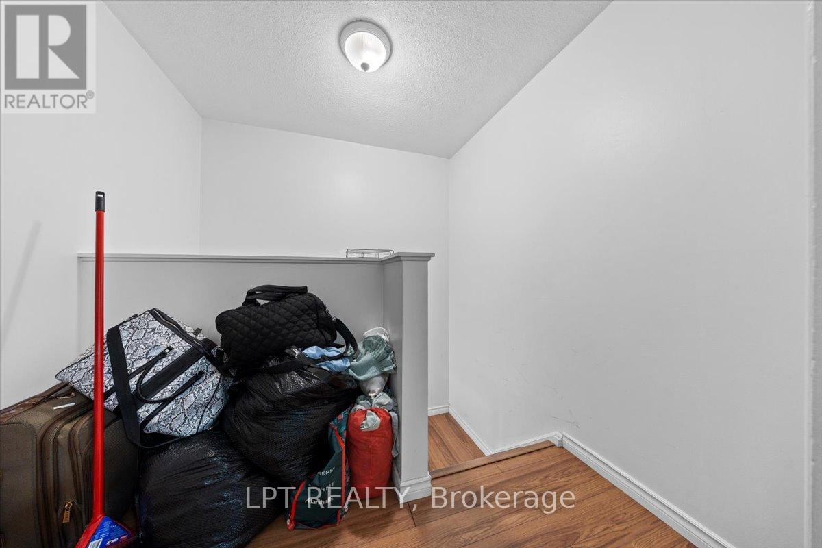 Photo 6 of F 9 F Banner Road, Ottawa ON