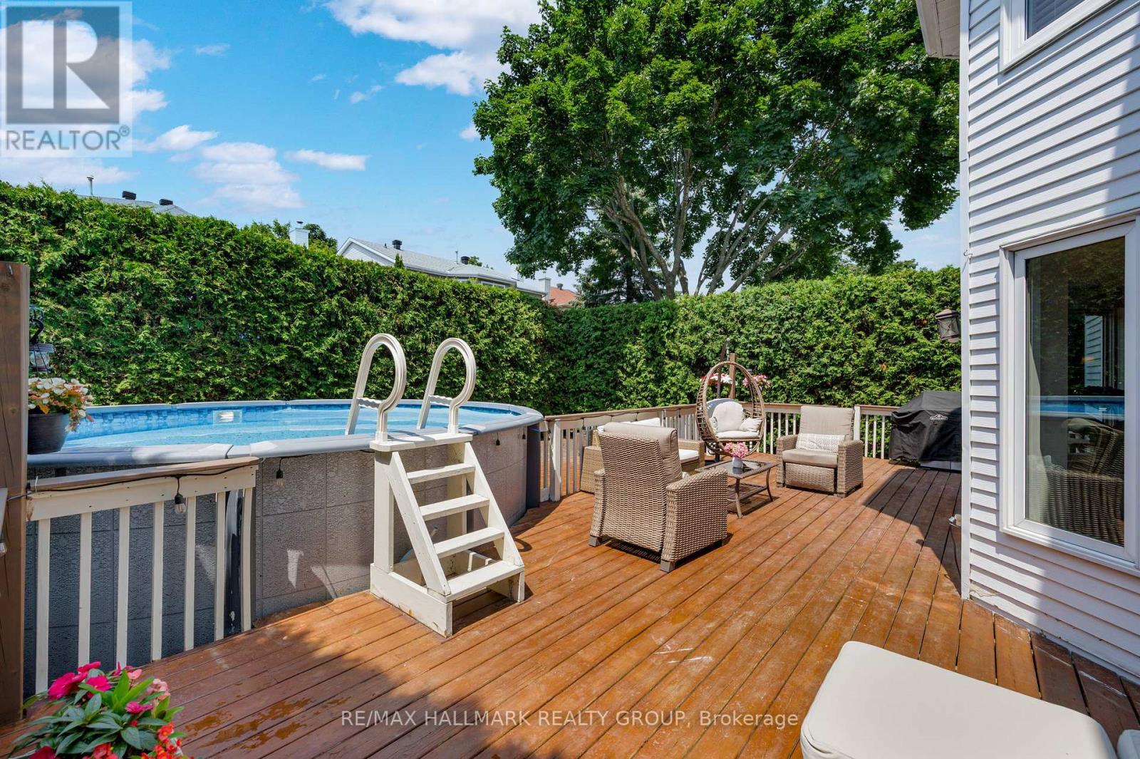 Photo 3 of 16 Allenby Road, Ottawa ON