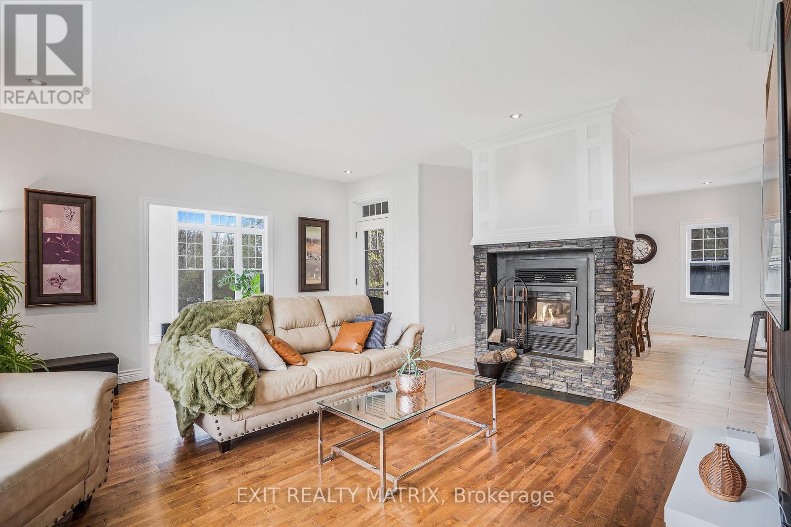Photo 25 of 5 64 Radstock Lane, Champlain ON