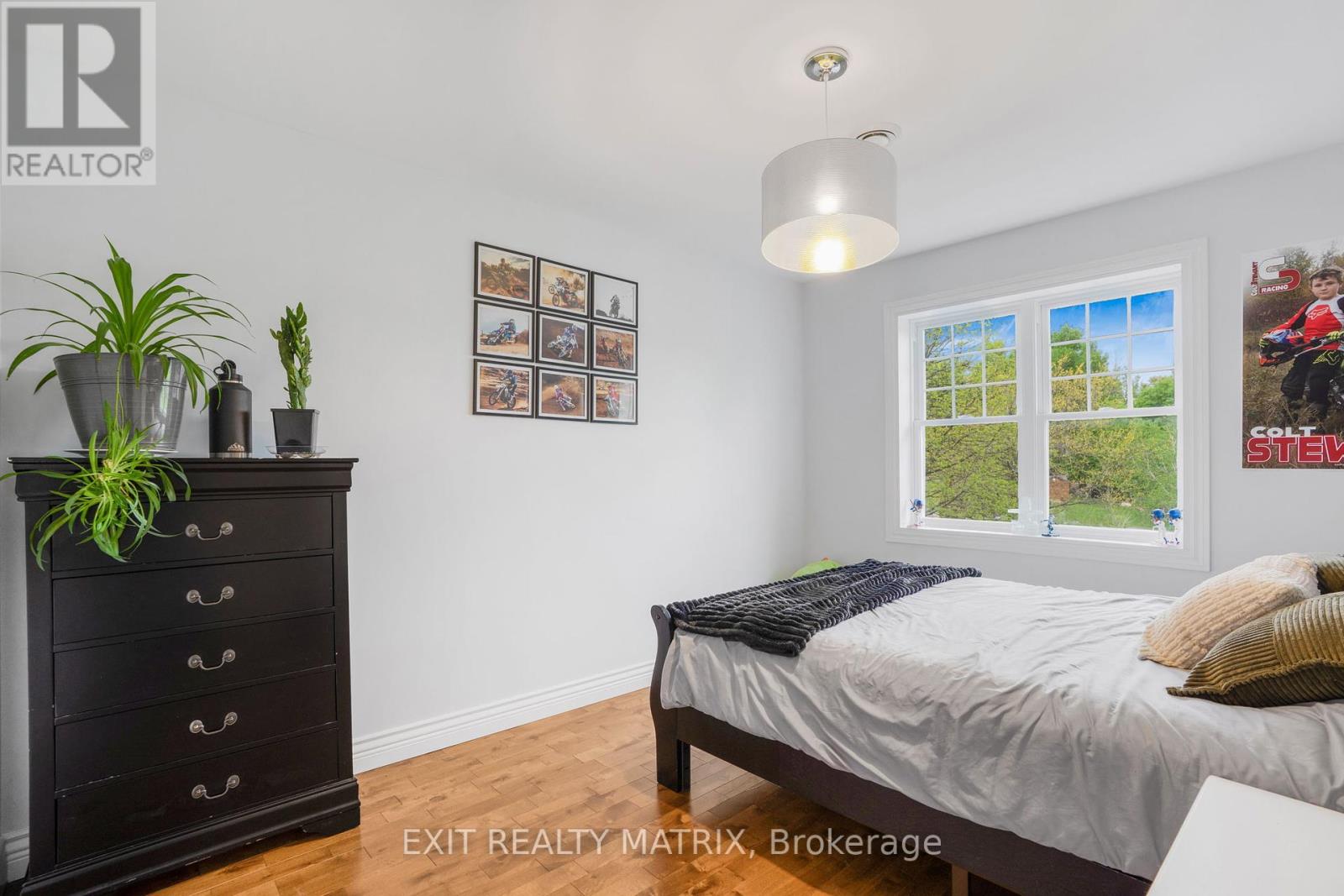Photo 4 of 5 64 Radstock Lane, Champlain ON