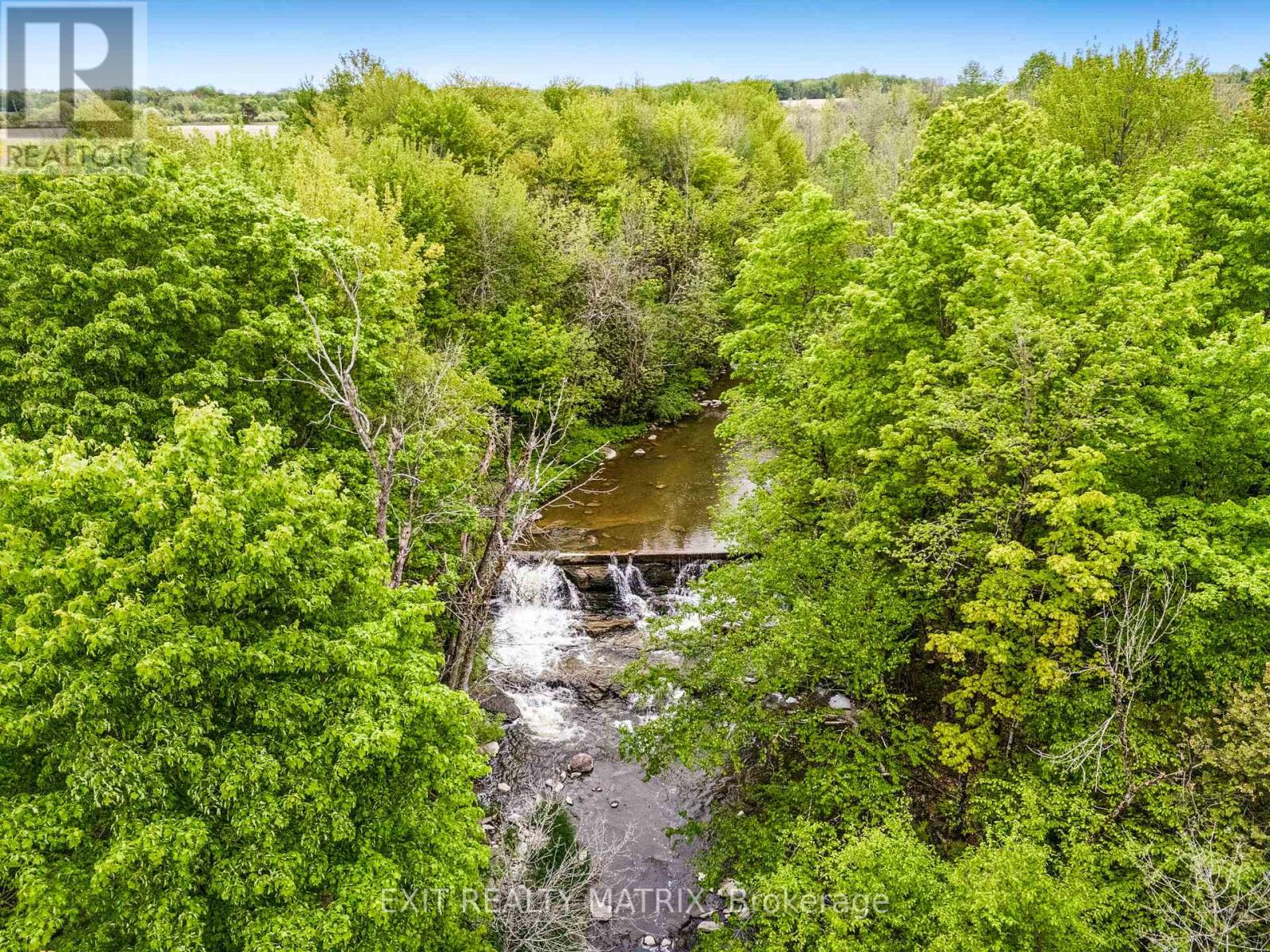 Photo 27 of 5 64 Radstock Lane, Champlain ON