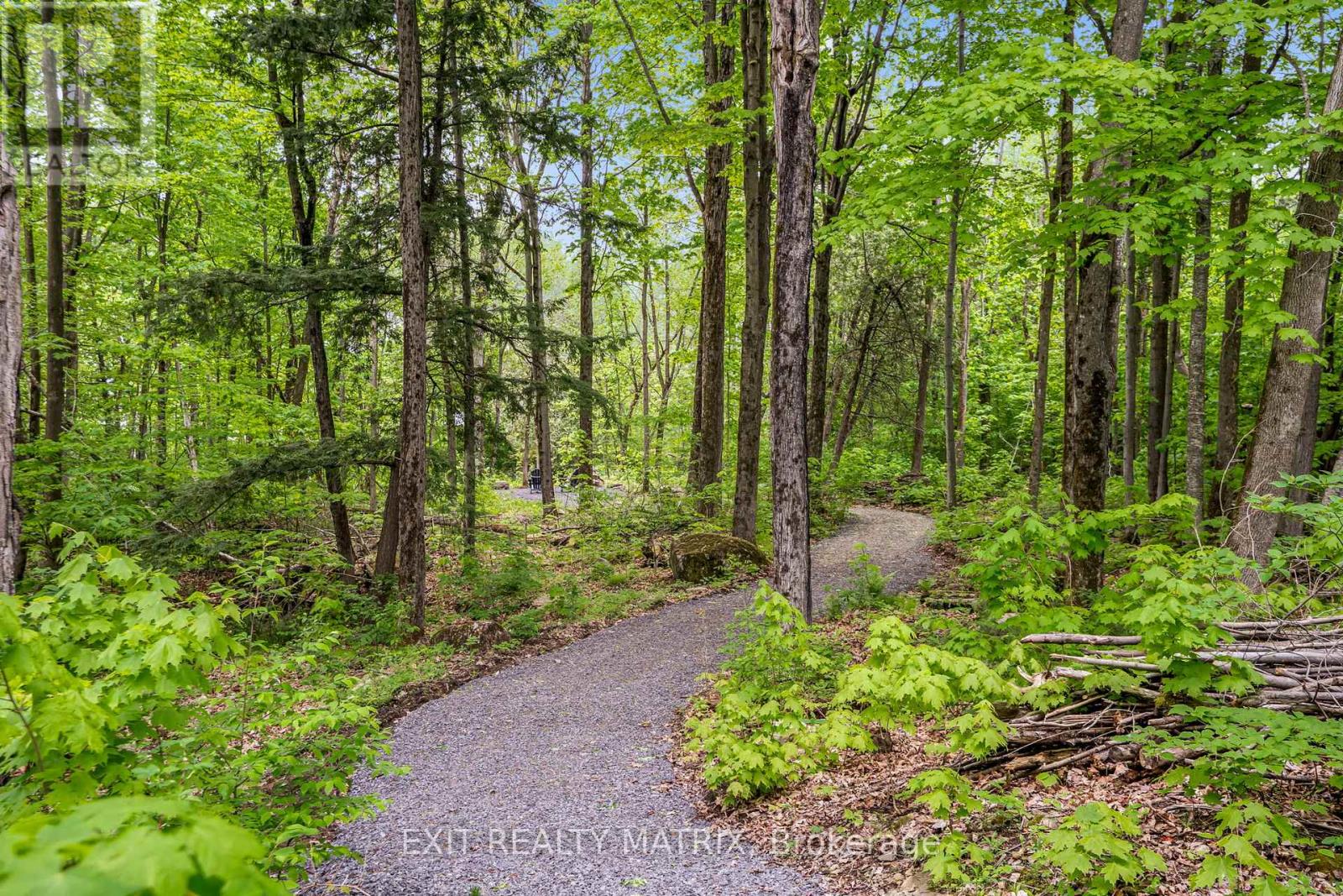 Photo 20 of 5 64 Radstock Lane, Champlain ON