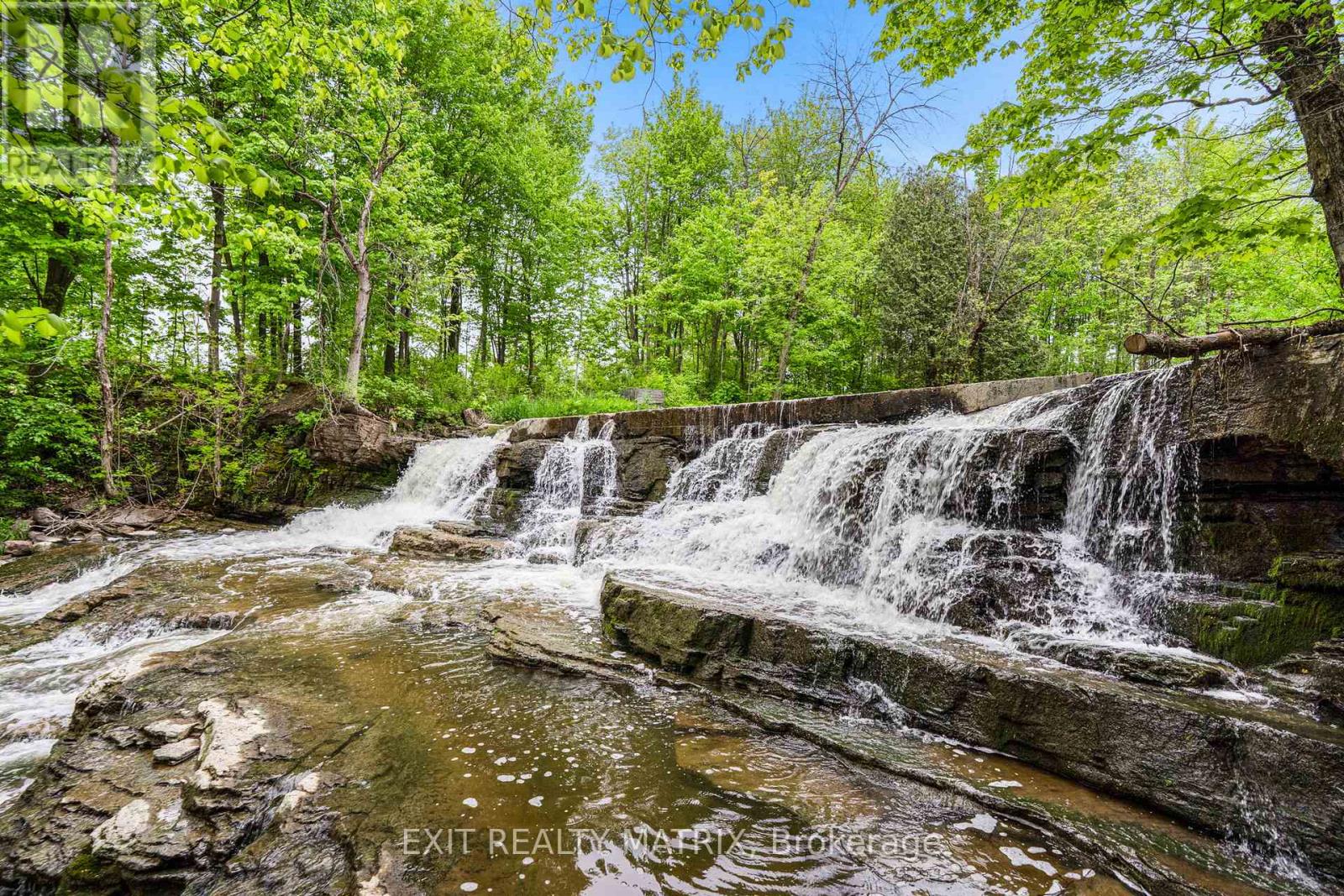 Photo 43 of 5 64 Radstock Lane, Champlain ON