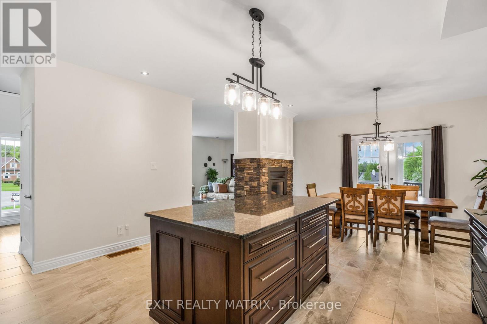 Photo 18 of 5 64 Radstock Lane, Champlain ON