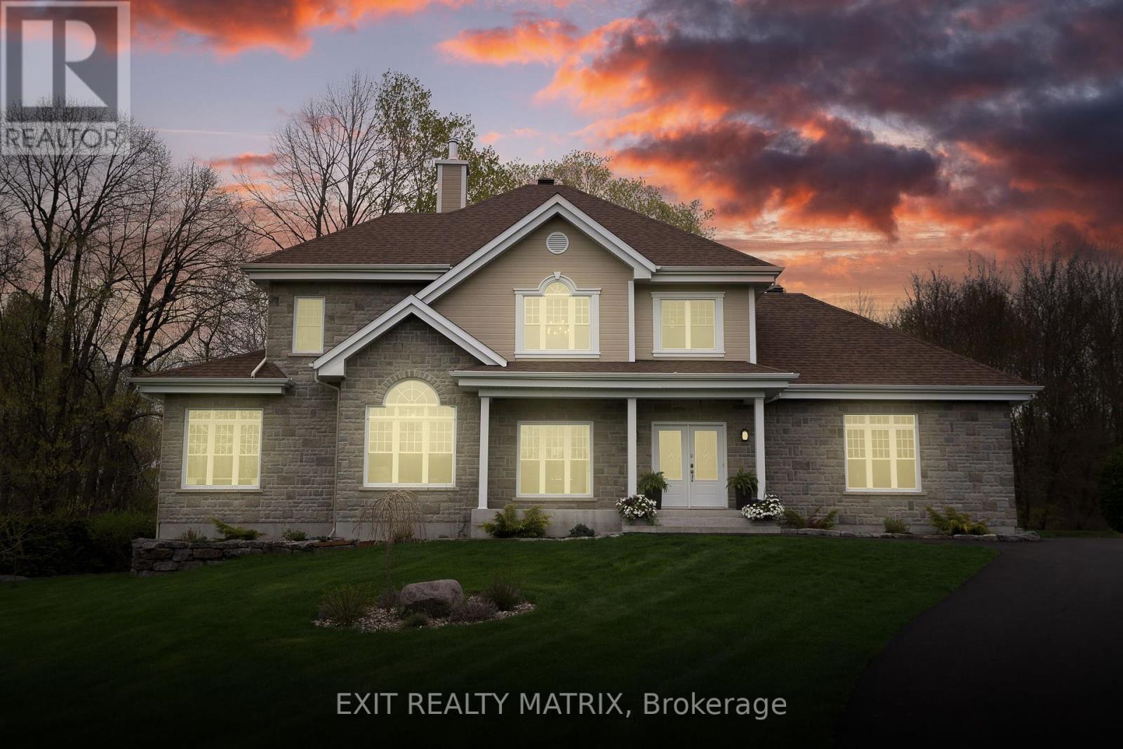 Photo 7 of 5 64 Radstock Lane, Champlain ON