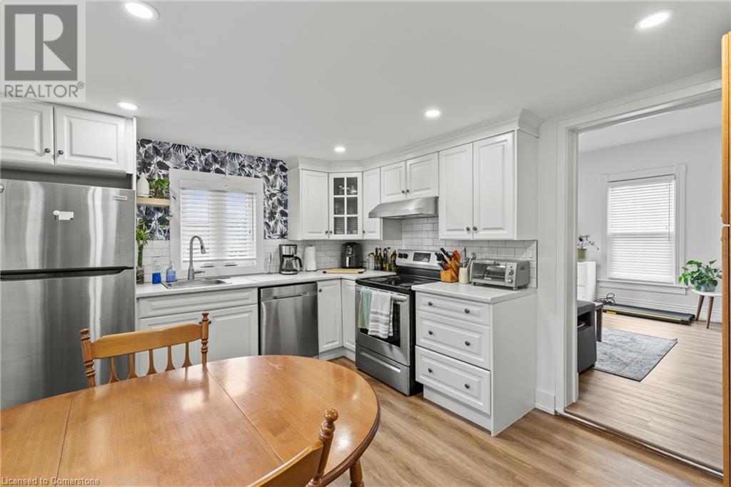 Photo 11 of 4250 William St Street, Lincoln ON