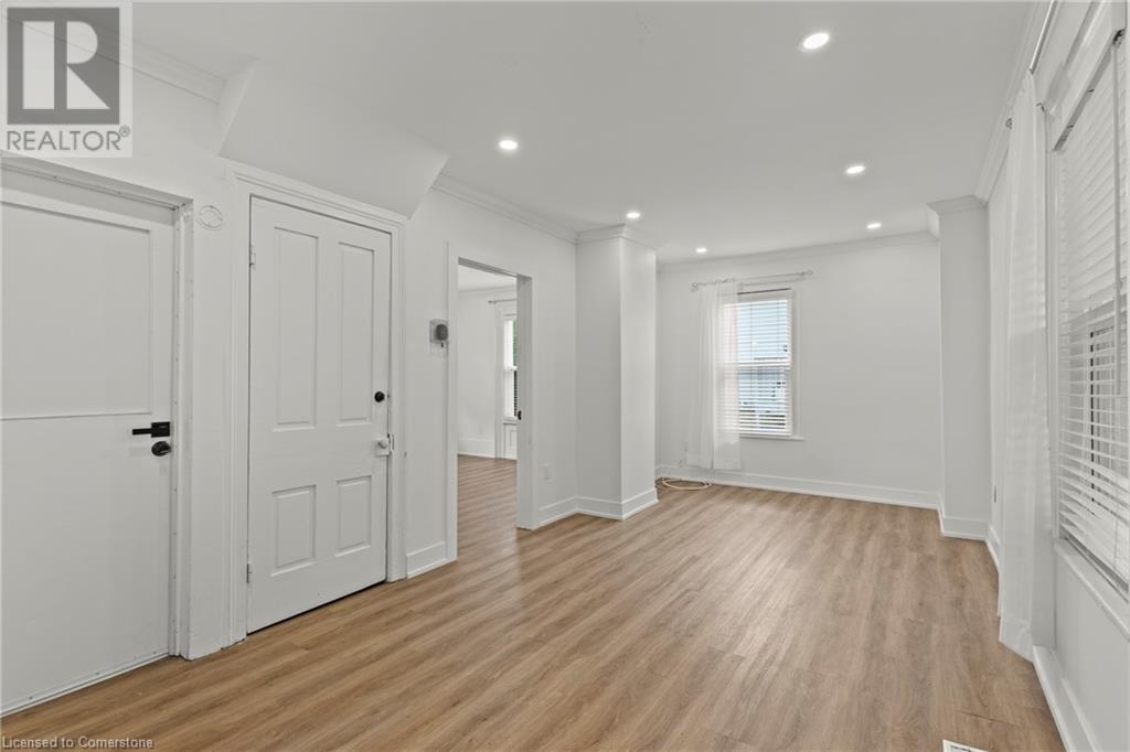 Photo 33 of 4250 William St Street, Lincoln ON