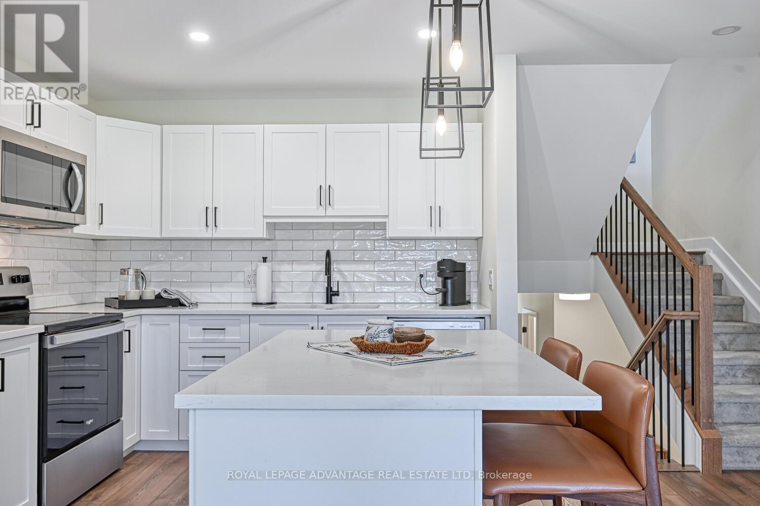 Photo 6 of 167 Wallace Street, Merrickvillewolford ON