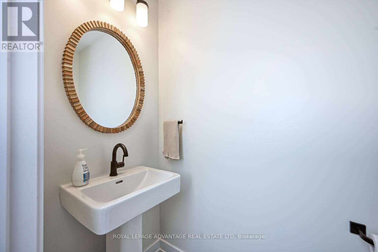 Photo 45 of 167 Wallace Street, Merrickvillewolford ON